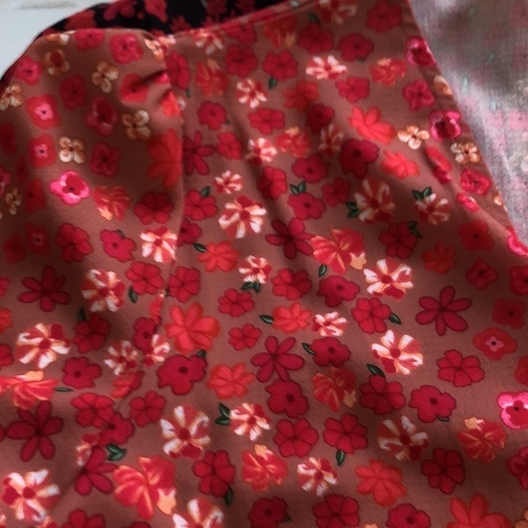 Floral Red Multicolored Boho Twisted Wrap Blouse Shirt Size Small - Picture 12 of 13